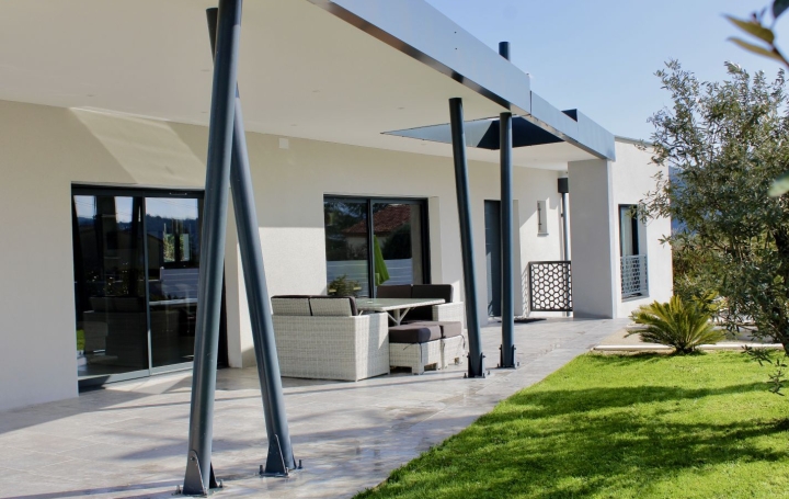 Maison / Villa VALLON-PONT-D'ARC (07150) 126 m<sup>2</sup> 525 000 € 