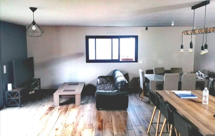 Réseau Immo-diffusion : Villa  VINCA  119 m2 330 000 € 