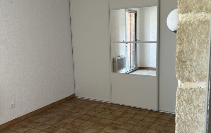 Réseau Immo-diffusion : Appartement P3  MONTAGNAC  94 m2 690 € 