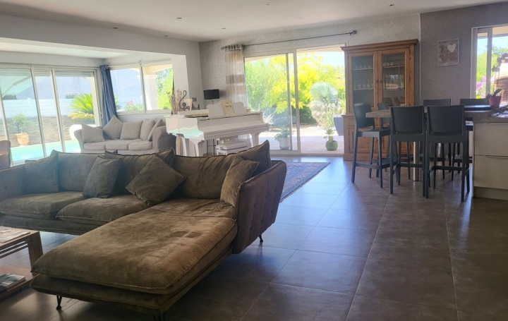 Villa MONTAGNAC (34530)  135 m2 495 000 € 