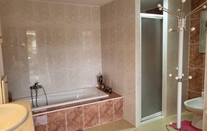 Maison MONTAGNAC (34530)  190 m2 448 000 € 