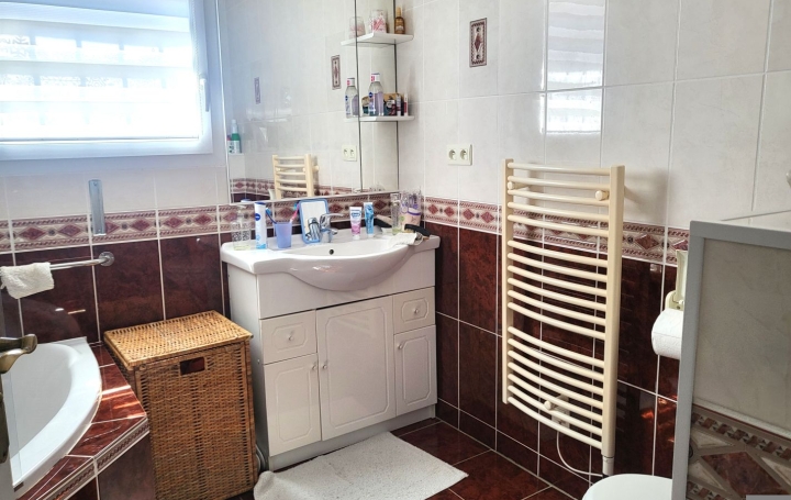 Maison MAGALAS (34480)  130 m2 380 000 € 