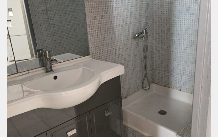 Maison VILLEVEYRAC (34560)  53 m2 128 000 € 