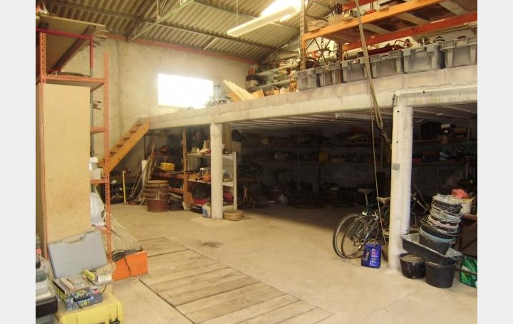 Réseau Immo-diffusion : Garage  MONTAGNAC  127 m2 98 000 € 