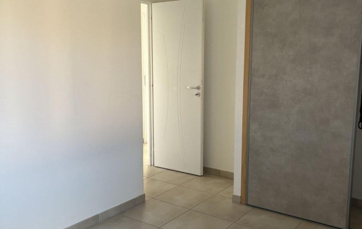 Maison PLAISSAN (34230)  78 m2 1 040 € 