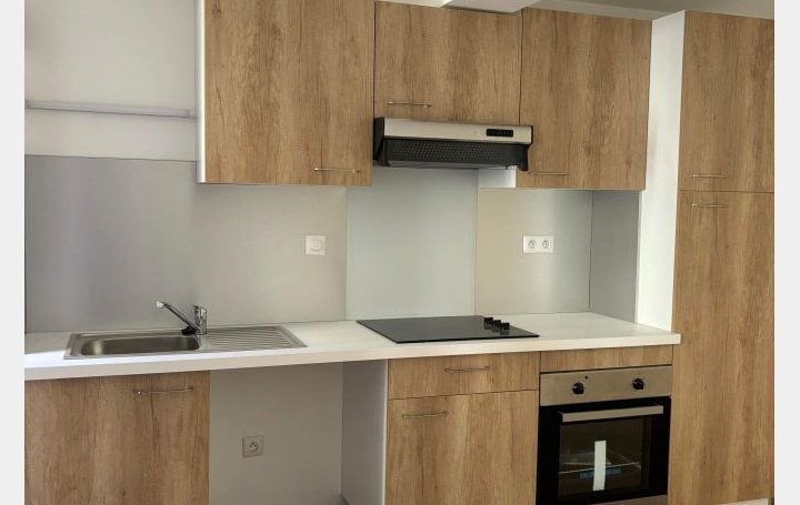 Maison LOUPIAN (34140)  60 m2 690 € 