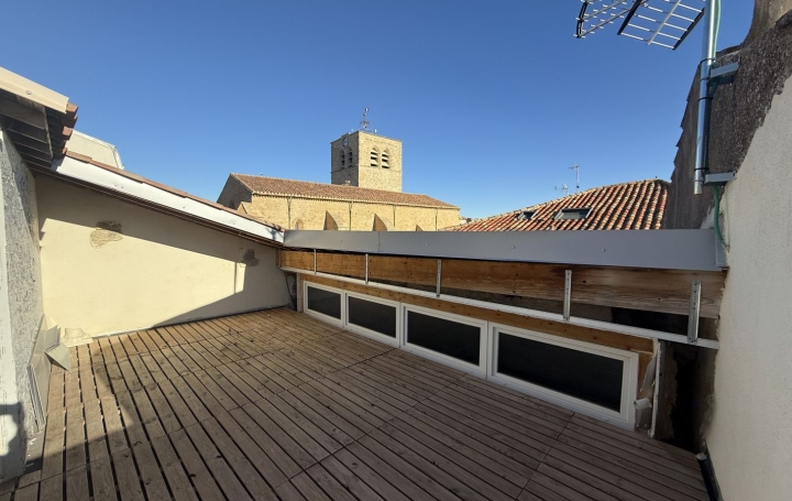 4 Pièces MEZE (34140)  70 m2 935 € 