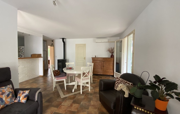 Villa MEZE (34140)  70 m2 340 000 € 