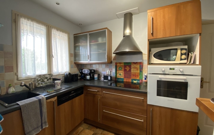 Villa MEZE (34140)  70 m2 340 000 € 