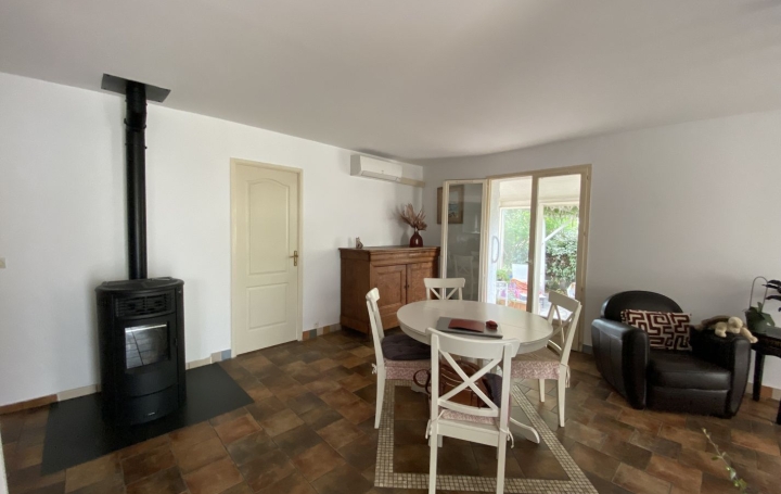 Villa MEZE (34140)  70 m2 340 000 € 