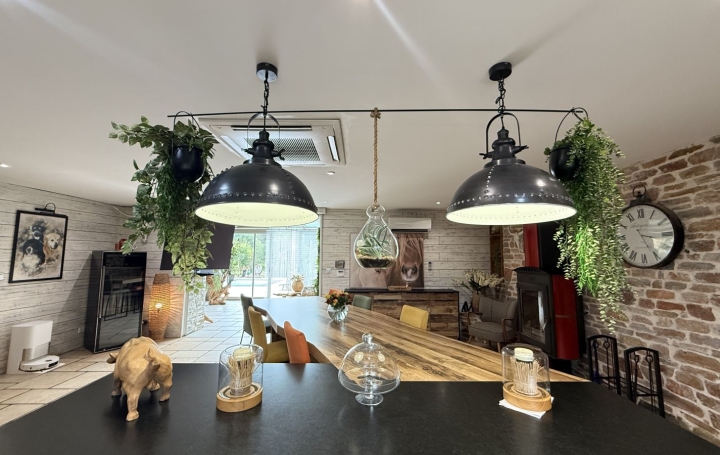 Maison MEZE (34140)  165 m2 1 236 000 € 