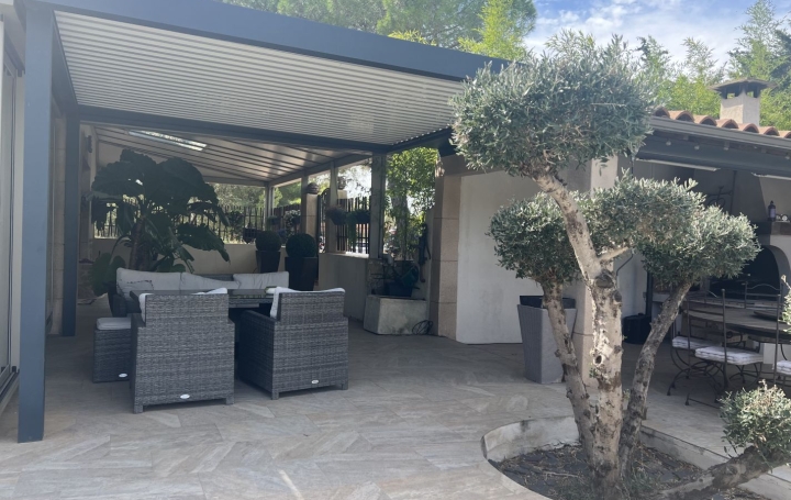 Maison MEZE (34140)  165 m2 1 236 000 € 