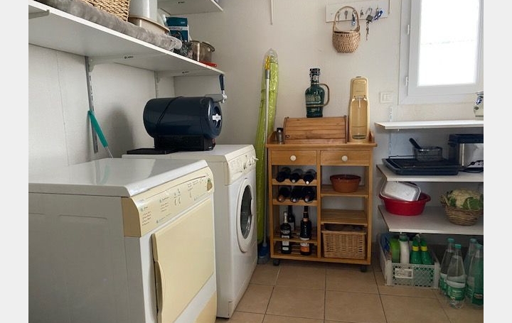 Villa MEZE (34140)  110 m2 393 000 € 