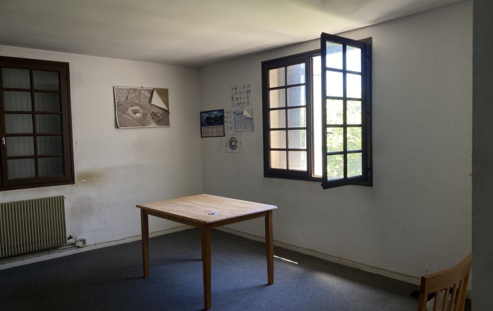 Immeuble BEZIERS (34500)  261 m2 375 000 € 