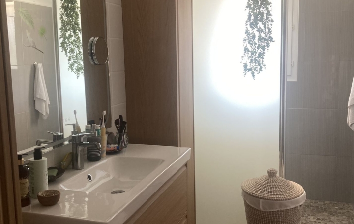 Villa CAPESTANG (34310)  93 m2 299 000 € 