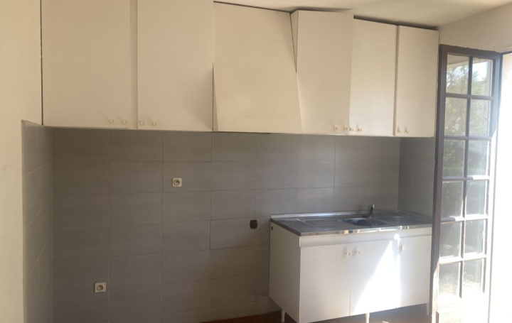 Villa NARBONNE (11100)  200 m2 242 650 € 