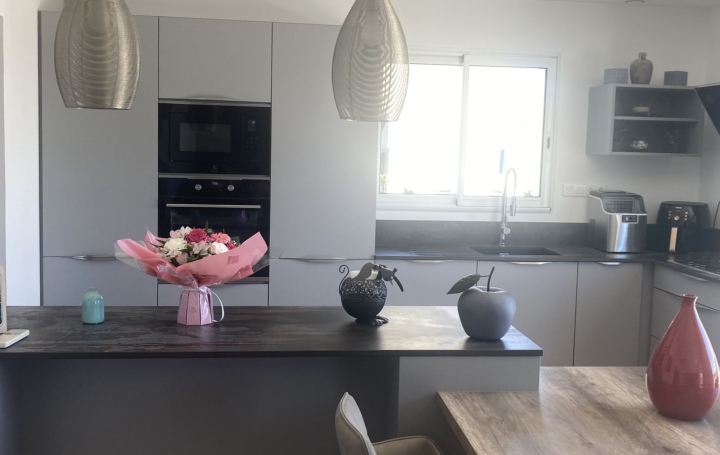 Villa NARBONNE (11100)  170 m2 480 000 € 