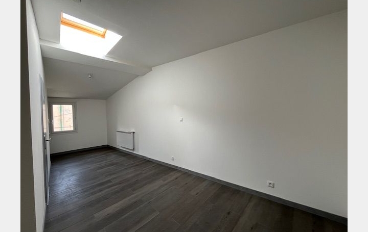 Maison de village MARSEILLAN (34340)  63 m2 613 € 