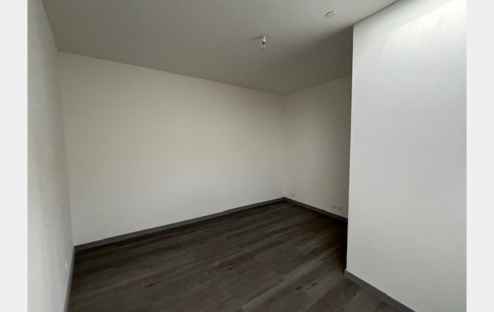 Maison de village MARSEILLAN (34340)  63 m2 613 € 