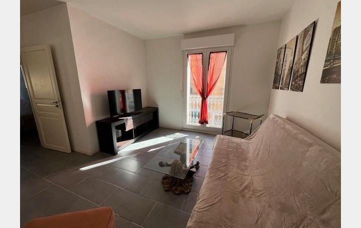 3 Pièces MARSEILLAN (34340)  58 m2 770 € 