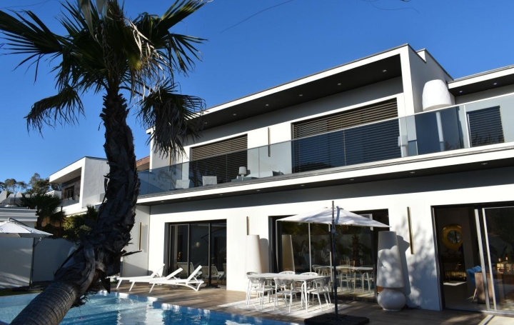 Réseau Immo-diffusion : Villa  LE GRAU-D'AGDE  190 m2 1 248 000 € 