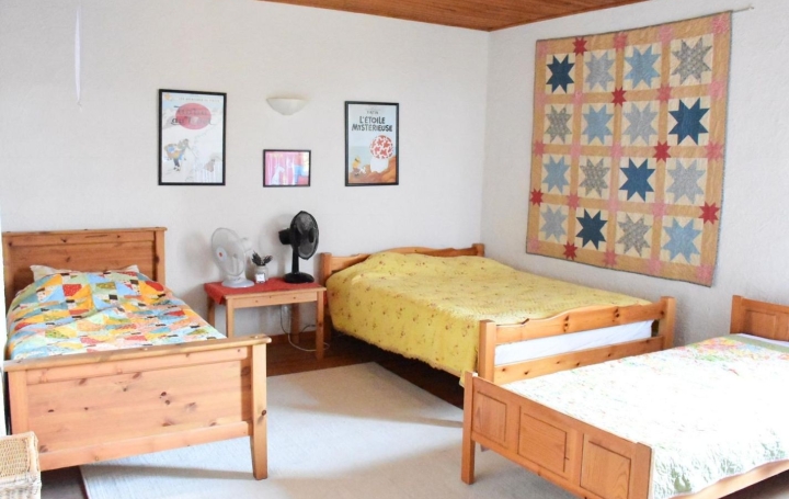 Maison GOUDARGUES (30630)  180 m2 392 000 € 