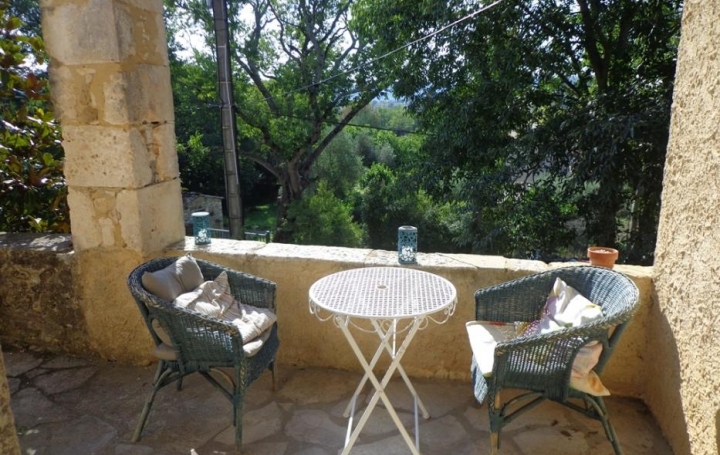 Maison GOUDARGUES (30630)  180 m2 392 000 € 