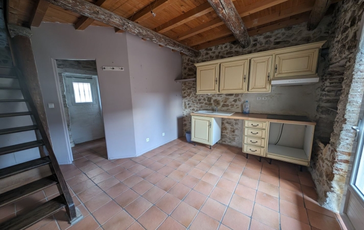 Immeuble BAGNOLS-SUR-CEZE (30200)  241 m2 227 999 € 