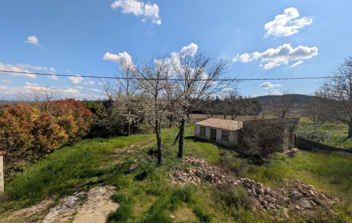 Maison UZES (30700)  408 m2 244 950 € 