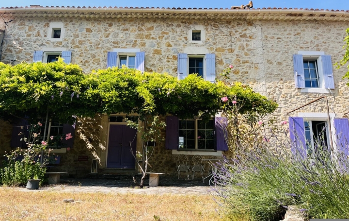 Mas GOUDARGUES (30630)  168 m2 340 000 € 