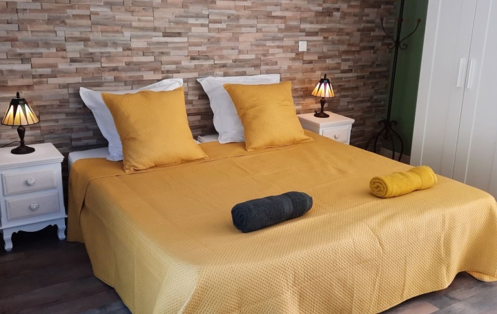 Villa VALLON-PONT-D'ARC (07150)  425 m2 884 000 € 