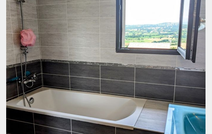 Maison AUBENAS (07200)  280 m2 371 000 € 