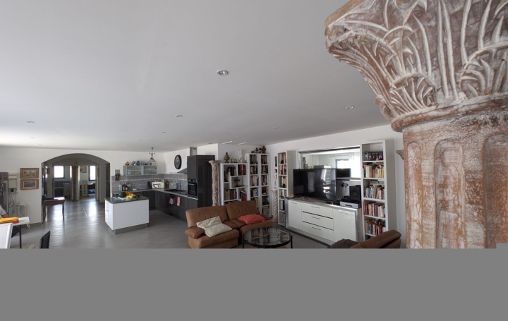 Maison AUBENAS (07200)  280 m2 371 000 € 