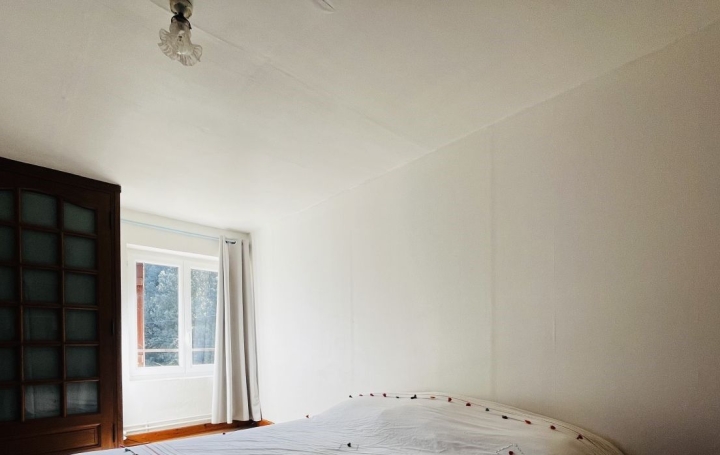 Maison GOUDARGUES (30630)  100 m2 250 000 € 