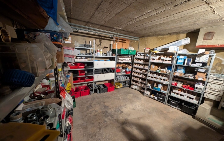 Maison de ville AVIGNON (84000)  120 m2 171 200 € 