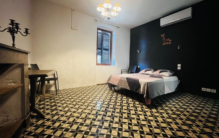 Maison de village GOUDARGUES (30630)  145 m2 245 000 € 