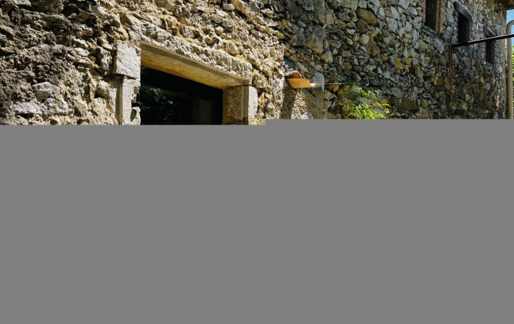 Maison GOUDARGUES (30630)  154 m2 218 000 € 