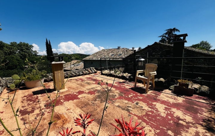 Maison GOUDARGUES (30630)  154 m2 218 000 € 