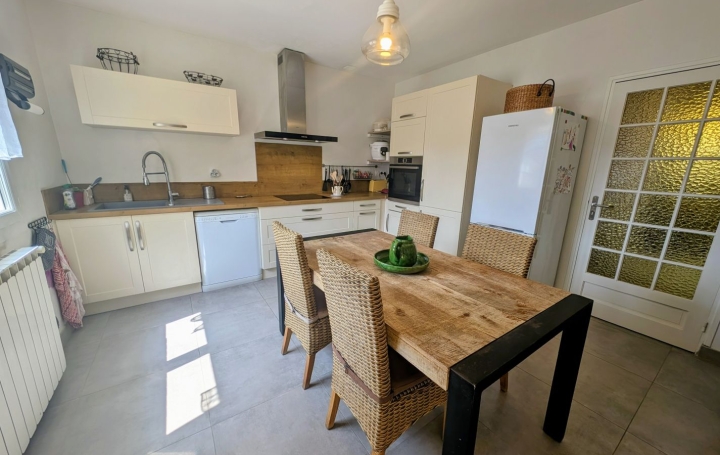 Maison ORSAN (30200)  163 m2 314 000 € 