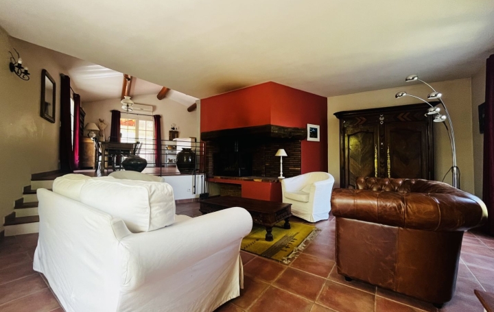 Mas GOUDARGUES (30630)  148 m2 545 000 € 