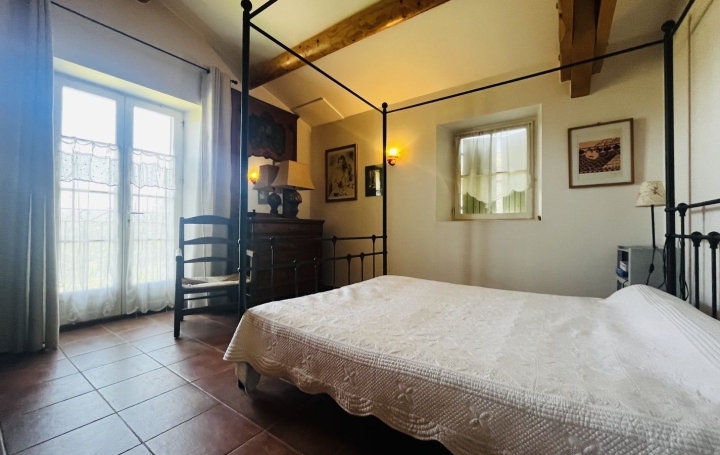 Mas GOUDARGUES (30630)  148 m2 545 000 € 