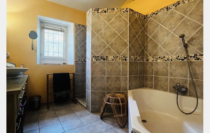 Mas GOUDARGUES (30630)  148 m2 545 000 € 