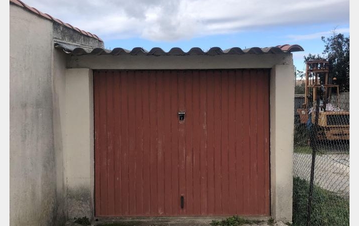 Réseau Immo-diffusion : Garage  FRONTIGNAN  15 m2 30 500 € 