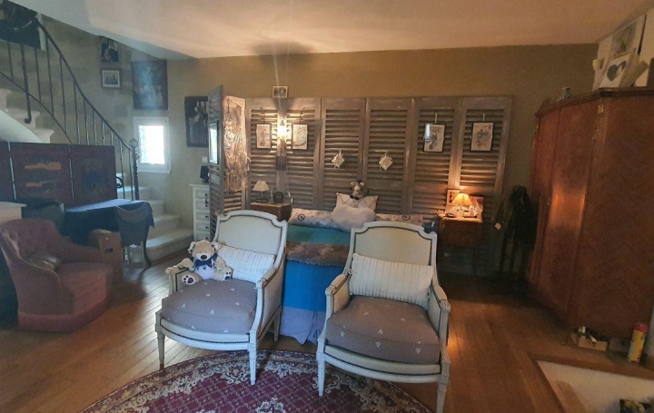 Maison de village SAINT-QUENTIN-LA-POTERIE (30700)  230 m2 870 000 € 