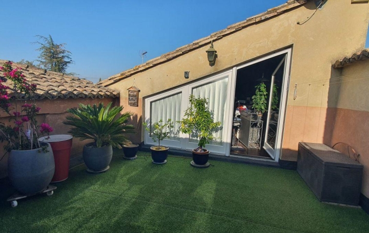 Maison de village SAINT-QUENTIN-LA-POTERIE (30700)  230 m2 870 000 € 