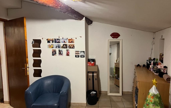 Immeuble MEZE (34140)  79 m2 192 000 € 