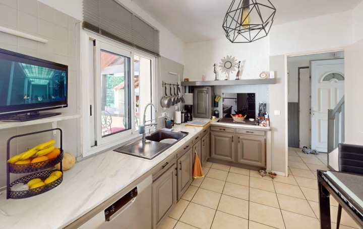 Villa BOMPAS (66430)  90 m2 260 000 € 