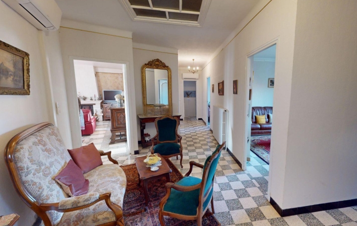 Maison de ville MEZE (34140)  153 m2 420 000 € 