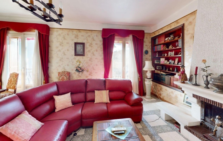 Maison de ville MEZE (34140)  153 m2 420 000 € 