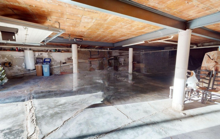 Maison de ville MEZE (34140)  153 m2 420 000 € 